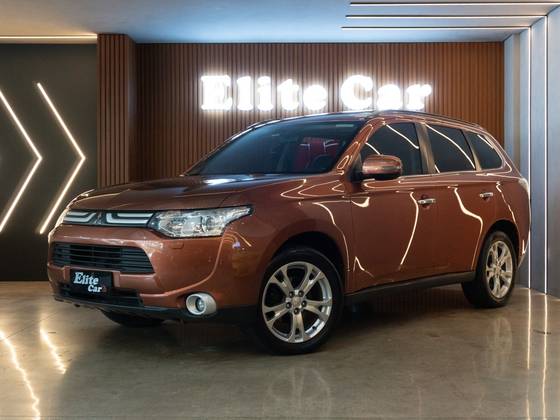 MITSUBISHI OUTLANDER 3.0 GT 4X4 V6 24V GASOLINA 4P AUTOMÁTICO